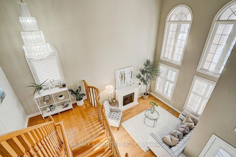 Photo 23 at 16 St Etienne Drive, Vellore Village, Vaughan