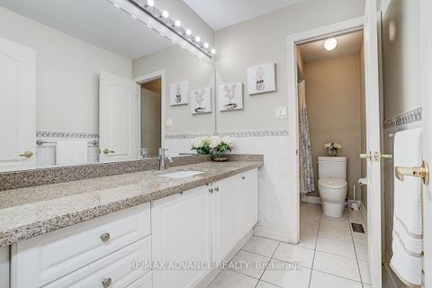 Photo 35 at 16 St Etienne Drive, Vellore Village, Vaughan