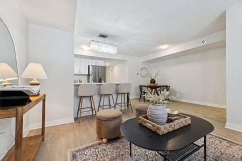 Photo 9 at 33 B Lookout Drive, Bowmanville, Clarington