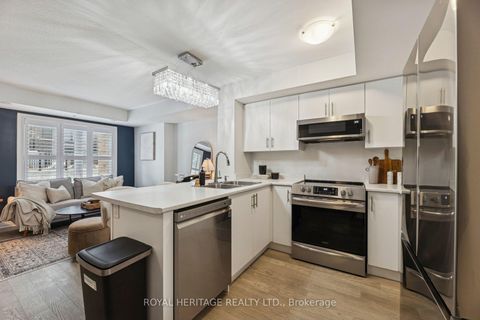 Photo 12 at 33 B Lookout Drive, Bowmanville, Clarington