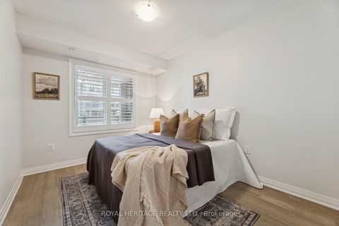 Photo 15 at 33 B Lookout Drive, Bowmanville, Clarington