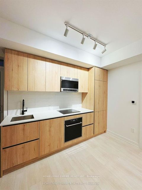 Photo 5 at 810 - 117 Broadway Avenue, Mount Pleasant West, Toronto