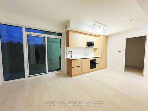 Photo 6 at 810 - 117 Broadway Avenue, Mount Pleasant West, Toronto