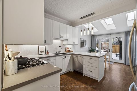 Photo 14 at 198 Macpherson Avenue, Annex, Toronto