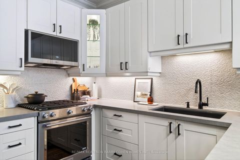 Photo 16 at 198 Macpherson Avenue, Annex, Toronto