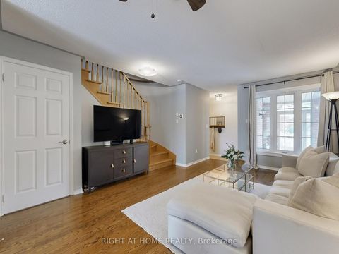 Photo 3 at 605 Willowick Drive, Wyndham, Newmarket