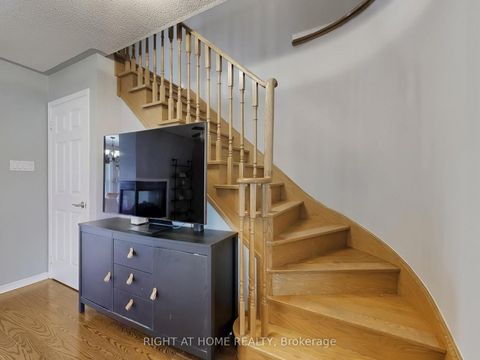 Photo 12 at 605 Willowick Drive, Wyndham, Newmarket