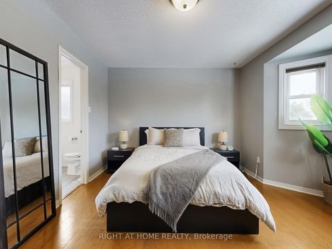 Photo 14 at 605 Willowick Drive, Wyndham, Newmarket