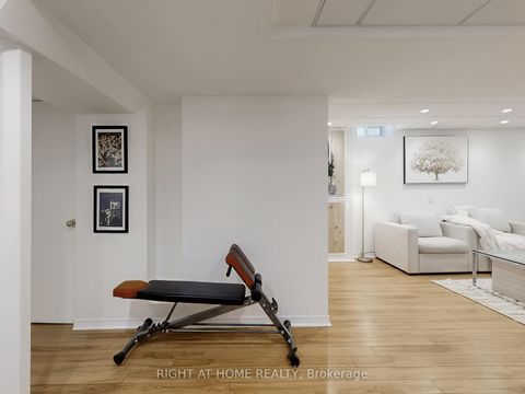 Photo 32 at 605 Willowick Drive, Wyndham, Newmarket