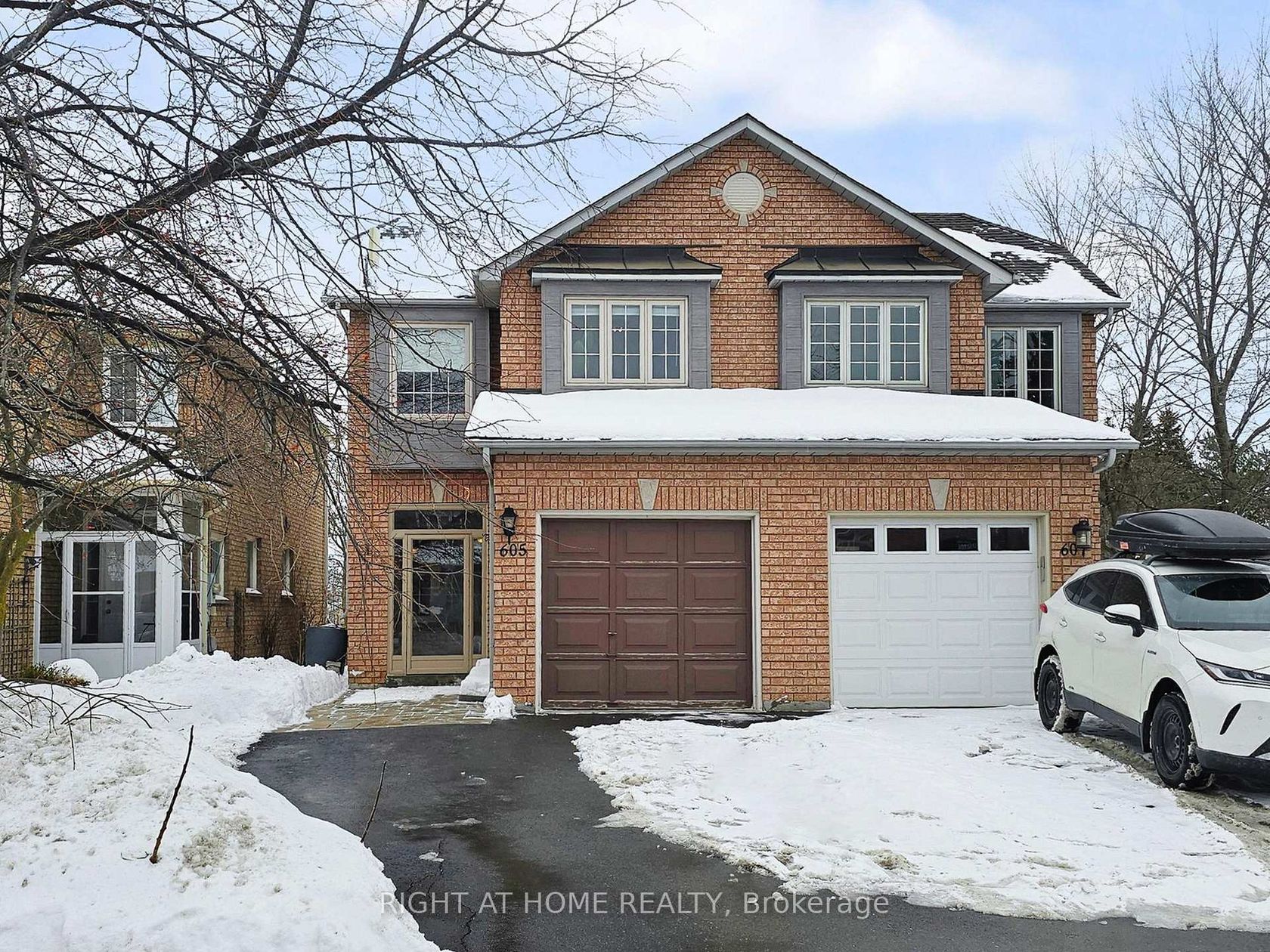 605 Willowick Drive, Wyndham, Newmarket photo 1