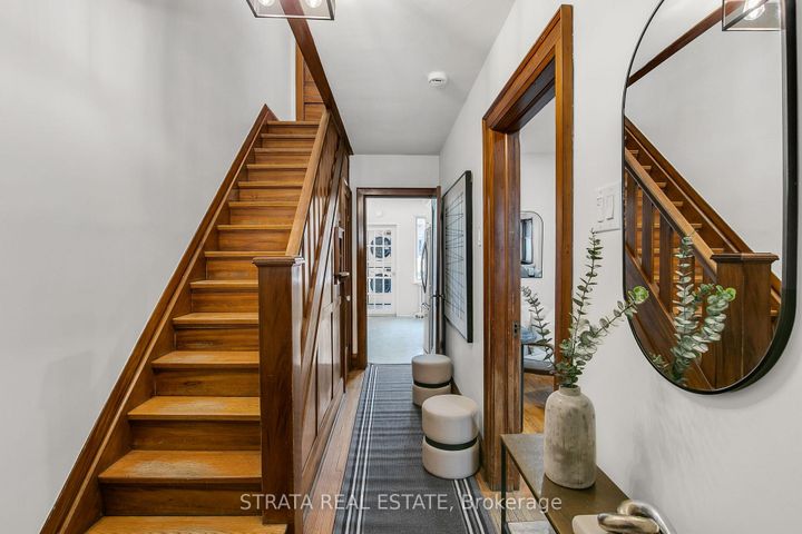 Photo 2 at 40 Roe Avenue, Lawrence Park North, Toronto