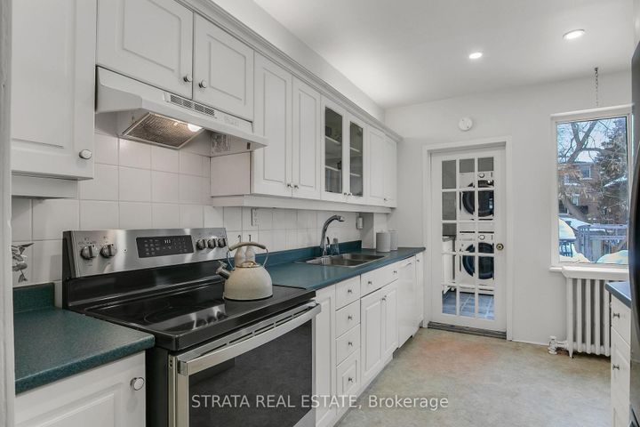 Photo 16 at 40 Roe Avenue, Lawrence Park North, Toronto