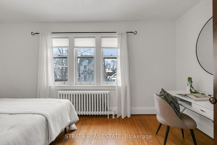 Photo 24 at 40 Roe Avenue, Lawrence Park North, Toronto