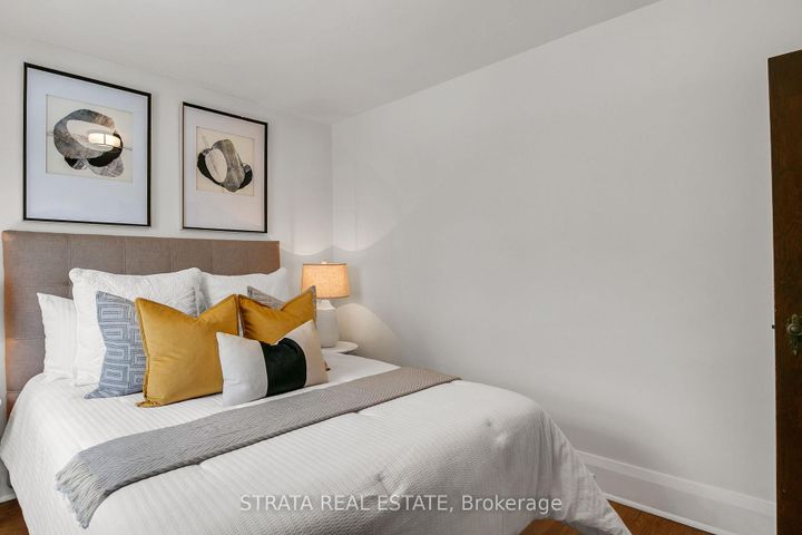 Photo 30 at 40 Roe Avenue, Lawrence Park North, Toronto