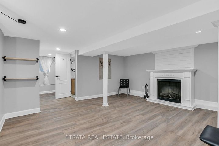 Photo 38 at 40 Roe Avenue, Lawrence Park North, Toronto