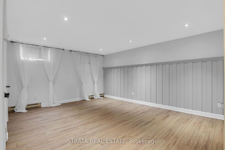 Photo 42 at 40 Roe Avenue, Lawrence Park North, Toronto