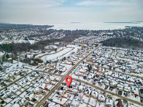 Photo 6 at 1091 Booth Avenue, Alcona, Innisfil