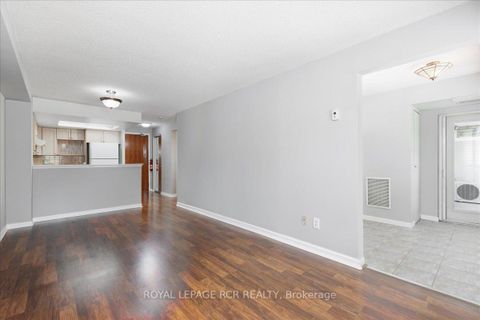 Photo 6 at 212 - 900 Bogart Mill Trail, College Manor, Newmarket