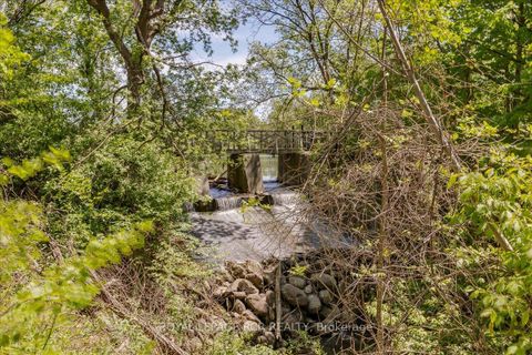 Photo 29 at 212 - 900 Bogart Mill Trail, College Manor, Newmarket