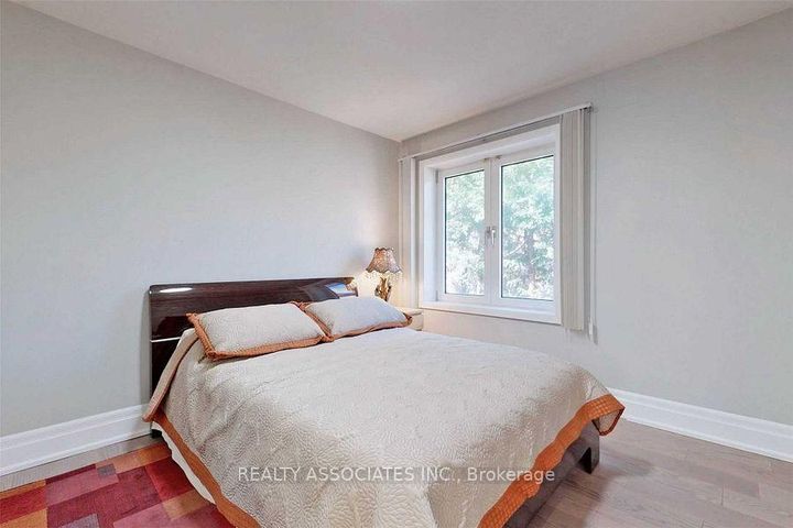 Photo 17 at 21 Burleigh Heights Drive, Bayview Village, Toronto