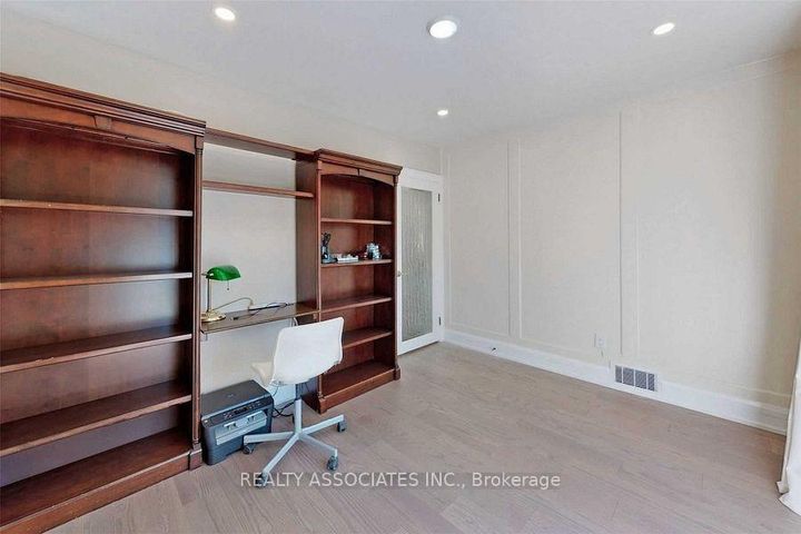 Photo 23 at 21 Burleigh Heights Drive, Bayview Village, Toronto
