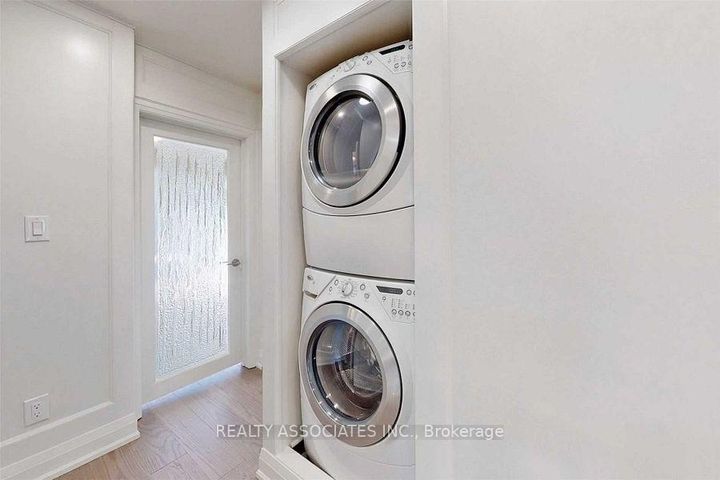 Photo 26 at 21 Burleigh Heights Drive, Bayview Village, Toronto