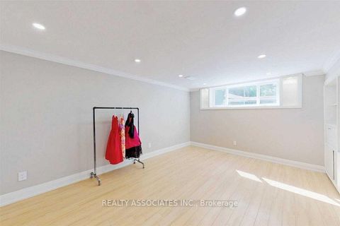 Photo 29 at 21 Burleigh Heights Drive, Bayview Village, Toronto