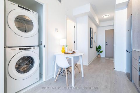 Photo 13 at 2611 - 36 ZORRA Street, City Centre West, Toronto