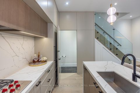 Photo 9 at 372 Briar Hill Avenue, Lawrence Park South, Toronto