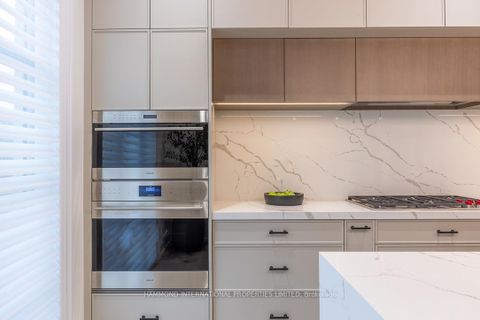 Photo 12 at 372 Briar Hill Avenue, Lawrence Park South, Toronto