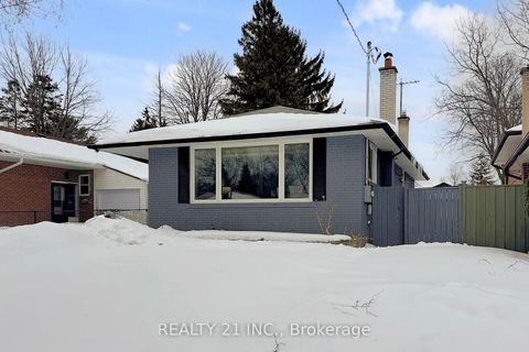 Photo 3 at 7 Stoney Creek Drive, West Hill, Toronto