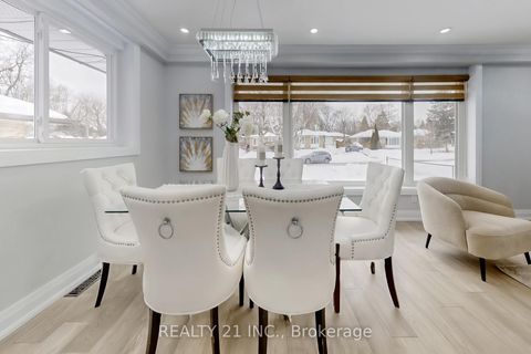 Photo 10 at 7 Stoney Creek Drive, West Hill, Toronto