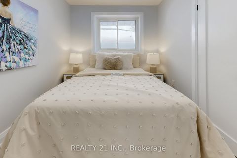 Photo 26 at 7 Stoney Creek Drive, West Hill, Toronto