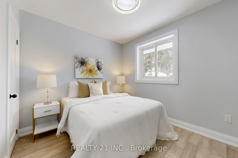 Photo 27 at 7 Stoney Creek Drive, West Hill, Toronto