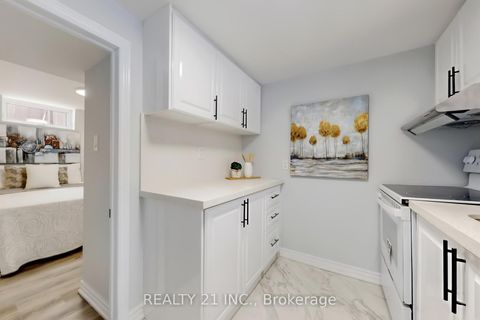 Photo 35 at 7 Stoney Creek Drive, West Hill, Toronto