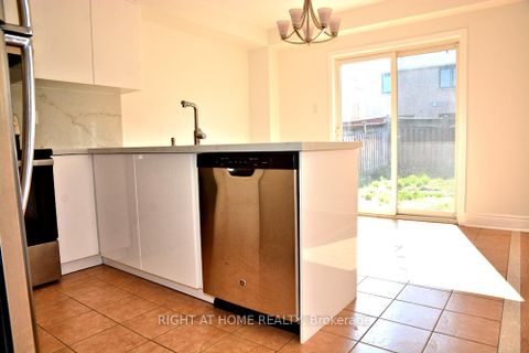 Photo 8 at 242 Flagstone Way, Woodland Hill, Newmarket