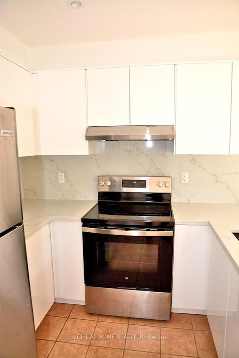 Photo 9 at 242 Flagstone Way, Woodland Hill, Newmarket