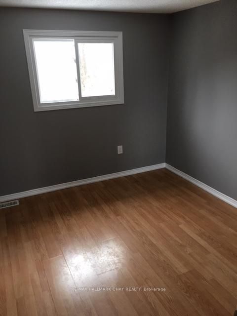 Photo 7 at 61 Corbett Drive, Grove East, Barrie