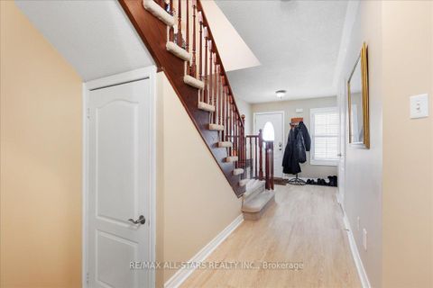 Photo 10 at 56 Ian Drive, Keswick South, Georgina