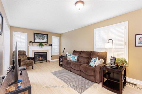 Photo 13 at 56 Ian Drive, Keswick South, Georgina