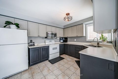 Photo 13 at 93 Amberview Drive, Keswick South, Georgina