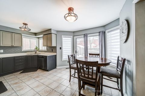 Photo 39 at 93 Amberview Drive, Keswick South, Georgina