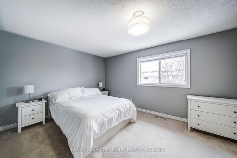 Photo 42 at 93 Amberview Drive, Keswick South, Georgina