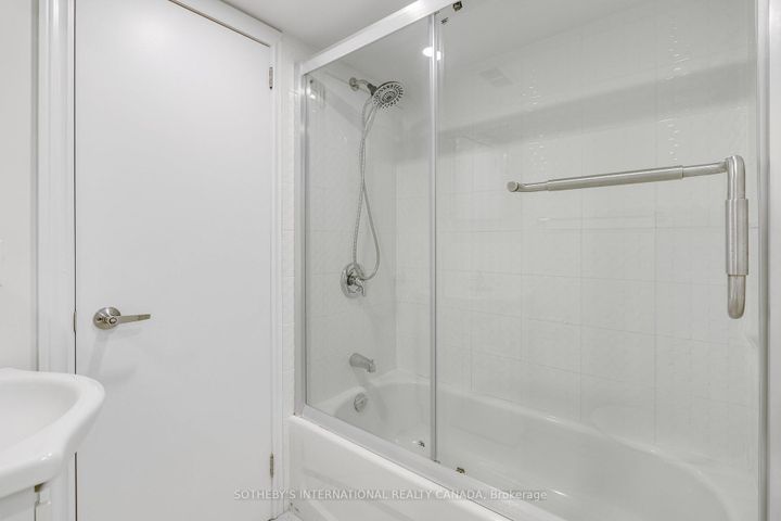 Photo 31 at 38 Vauxhall Drive, Dorset Park, Toronto