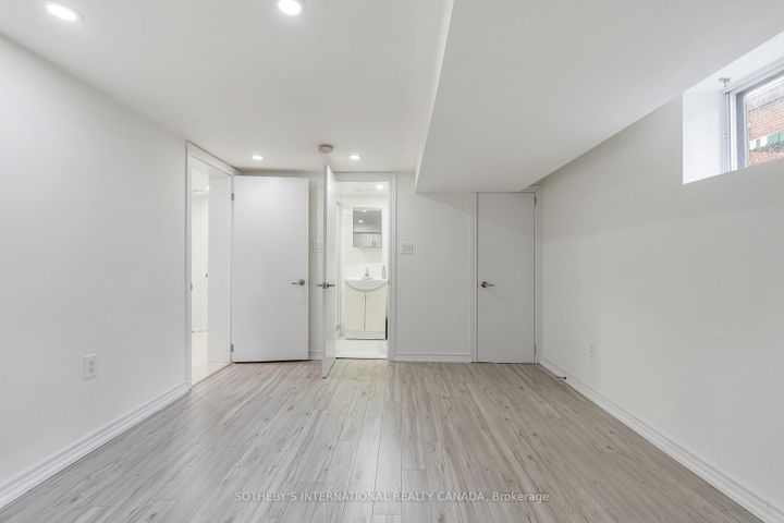 Photo 34 at 38 Vauxhall Drive, Dorset Park, Toronto