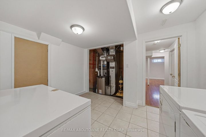 Photo 34 at 23 Arabia Gate, Wellington, Brampton