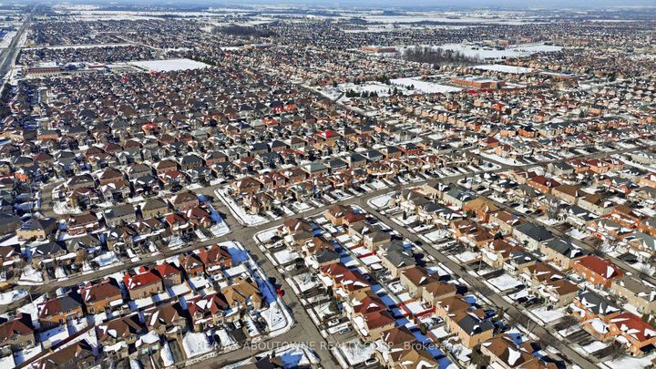 Photo 36 at 23 Arabia Gate, Wellington, Brampton