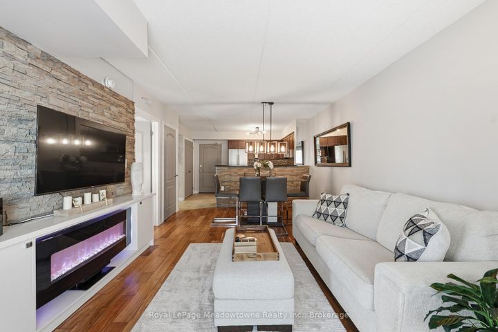 Photo 10 at 114 - 1440 MAIN Street E, DE Dempsey, Milton