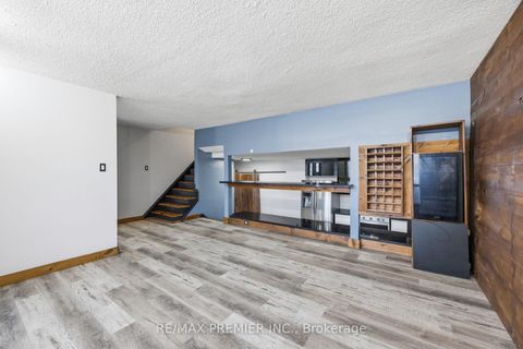 Photo 10 at 3783 Morning Star Drive, Malton, Mississauga