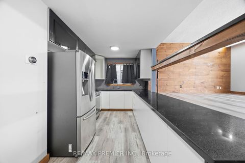 Photo 13 at 3783 Morning Star Drive, Malton, Mississauga